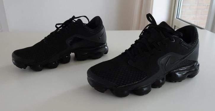 Nike Air VaporMax CS Triple Black voor Dames maat 40.5, Kleding | Dames, Schoenen, Zo goed als nieuw, Ophalen