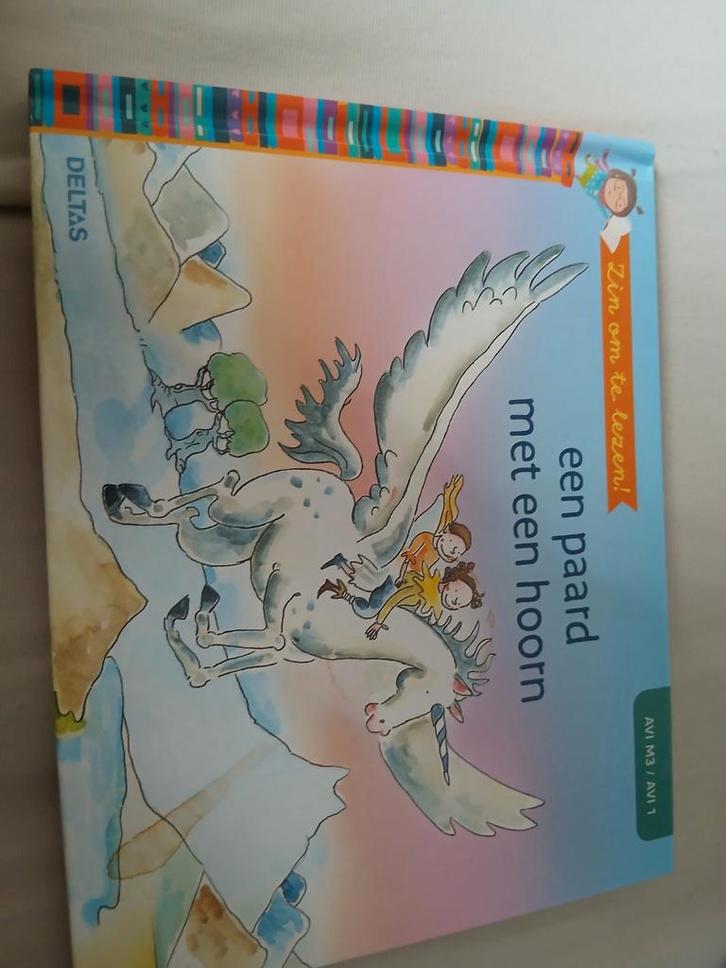 Walter OLIVIERS - Een paard met een hoorn, Boeken, Kinderboeken | Jeugd | onder 10 jaar, Zo goed als nieuw, Ophalen of Verzenden