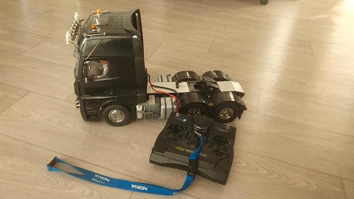 Te koop Tamiya 1:14 Mercedes Atros 3363, Hobby en Vrije tijd, Modelauto's | 1:5 tot 1:12, Gebruikt, Bus of Vrachtwagen, Ophalen