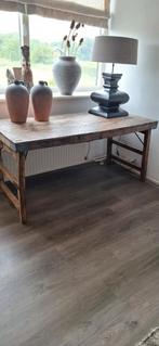 Robuuste houten markttafel, stoer en sober Hoffz stijl, aura, Huis en Inrichting, Tafels | Sidetables, Ophalen, Zo goed als nieuw