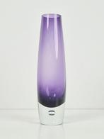 Vintage Scandinavische art vaas paars glas ‘60 vase design, Minder dan 50 cm, Glas, Gebruikt, Ophalen of Verzenden