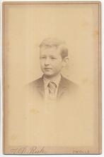 Foto - Fotograaf: J.P. Rijk Portret van een Jonge Man, Ophalen of Verzenden, Voor 1940, Gebruikt, Foto