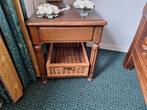 Eikenhouten Bijzettafel met Mandje, Minder dan 55 cm, Gebruikt, Klassiek, Vierkant