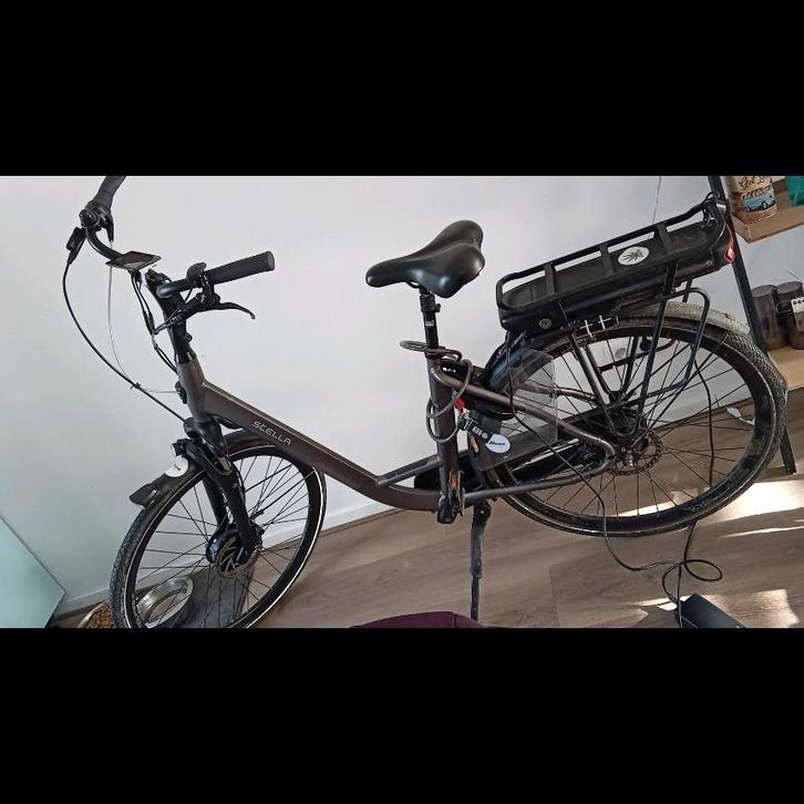 Nette Stella livorno met oplader TE KOOP rij klaar, Fietsen en Brommers, Fietsaccessoires | Fietsenrekken, Zo goed als nieuw, Ophalen