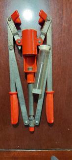 Kurkapparaat met twee hefbomen en wijn alcohol mete, Hobby en Vrije tijd, Overige Hobby en Vrije tijd, Ophalen of Verzenden, Gebruikt