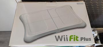 Wii Fit Plus Bundel - Zo Goed Als Nieuw! beschikbaar voor biedingen