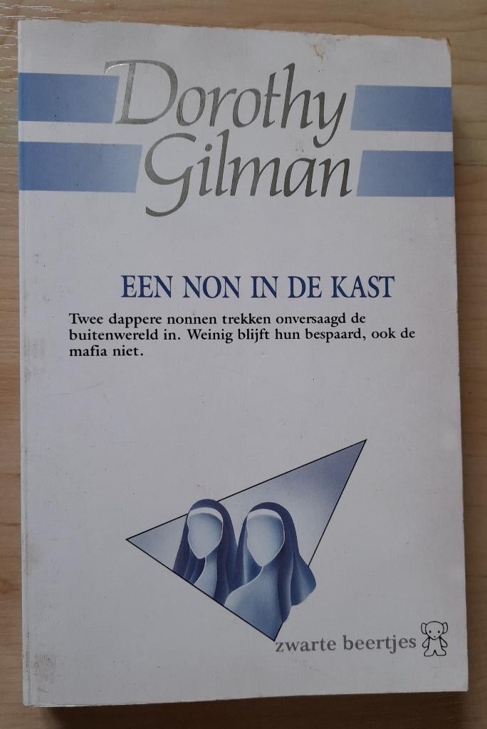 EEN NON IN DE KAST door Dorothy Gilman, Boeken, Ophalen of Verzenden, Gelezen