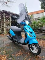 Piaggio Zip BROM 7000km in het Porsche GT3 blauw! (Scooter), Ophalen, Zo goed als nieuw