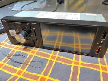 Autoradio bluetooth etc beschikbaar voor biedingen