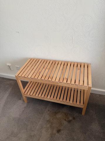 Wooden shoe bench beschikbaar voor biedingen