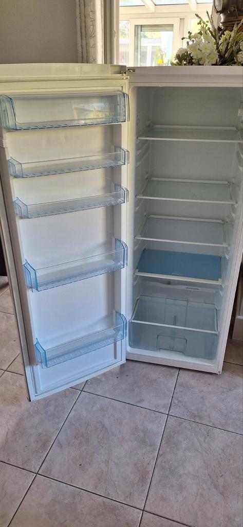 beko vrijstaande koelkast groot model, Witgoed en Apparatuur, Koelkasten en IJskasten, Gebruikt, Zonder vriesvak, 200 liter of meer