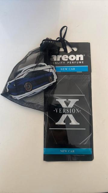 Geurhanger met 10 auto stickers. beschikbaar voor biedingen