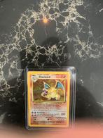 Charizard base 4/102 holo dutch, Hobby en Vrije tijd, Verzamelkaartspellen | Pokémon, Ophalen of Verzenden, Zo goed als nieuw
