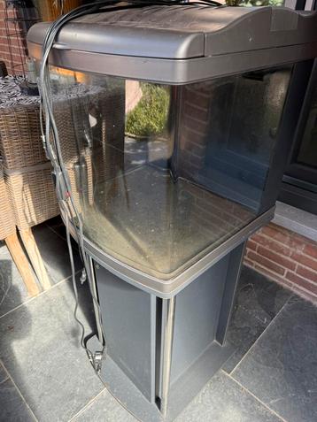 70 liter Aquarium(compleet) met meubel beschikbaar voor biedingen