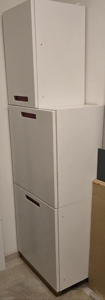 Drie bergkastjes (staand of hangend), Huis en Inrichting, Kasten | Overige, Ophalen