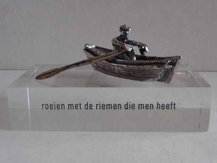 Miniatuur zilver S12a man in roeiboot zilveren miniaturen, Antiek en Kunst, Antiek | Goud en Zilver, Zilver, Ophalen of Verzenden