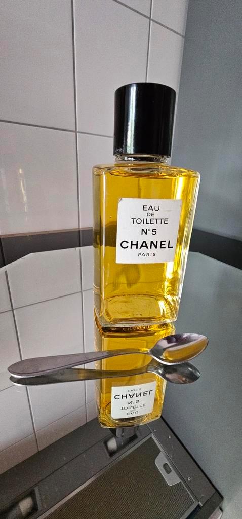Grote fles, Sieraden, Tassen en Uiterlijk, Uiterlijk | Parfum, Zo goed als nieuw, Ophalen of Verzenden