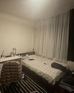 Queensize wooden bed + mattress, Gebruikt, Zwart, Tweepersoons, Ophalen of Verzenden