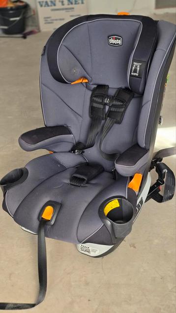 2 x Kinderzitje tot 134 cm - Chicco beschikbaar voor biedingen