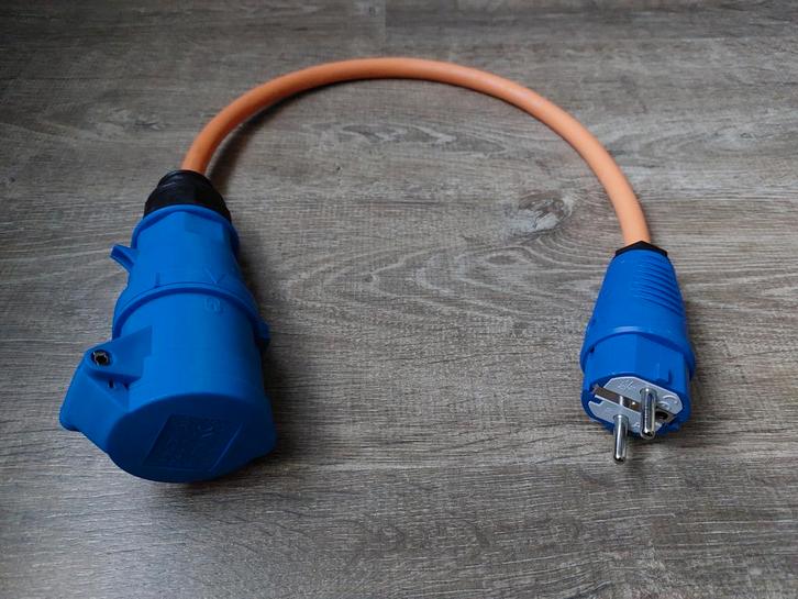 Frans verloop 0,7m Neopreen H07RN-F 3x2,5mm2 Schuko naar CEE, Caravans en Kamperen, Caravan accessoires, Nieuw, Ophalen of Verzenden