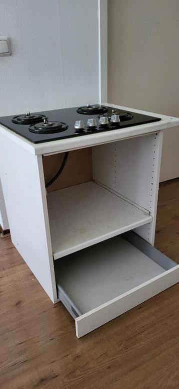 Indesit gas kookplast + kast beschikbaar voor biedingen