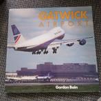 Vliegtuig boek (1), Verzamelen, Luchtvaart en Vliegtuigspotten, Ophalen of Verzenden, Zo goed als nieuw, Boek of Tijdschrift