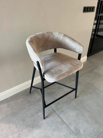 Luxe barkruk beschikbaar voor biedingen