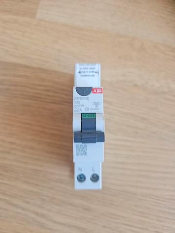 Nieuwe ABB Aardlekautomaat System pro M compact beschikbaar voor biedingen
