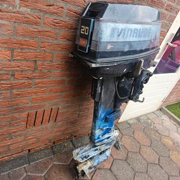 20pk buitenboordmotor Evinrude kortstaart  beschikbaar voor biedingen