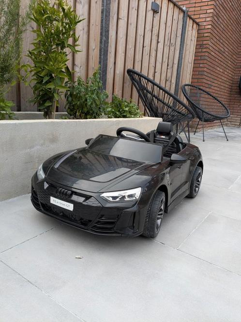 Audi RS E-tron Kinderauto - Elektrisch met Afstandsbediening, Kinderen en Baby's, Speelgoed | Buiten | Accuvoertuigen, Zo goed als nieuw
