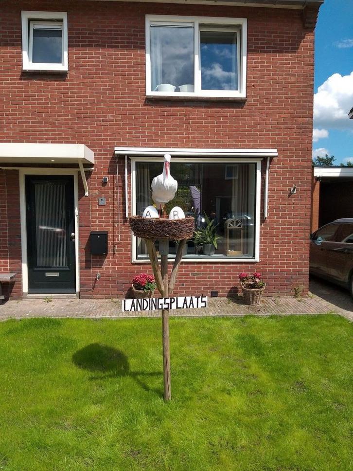 Ooievaar op nest te huur - Geboortebord, Kinderen en Baby's, Kraamcadeaus en Geboorteborden, Zo goed als nieuw, Geboortebord, Ophalen