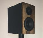 Set monitor luidsprekers met passieve radiator, Zo goed als nieuw, 60 tot 120 watt, Front, Rear of Stereo speakers, Ophalen