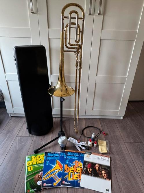Karl trombone met kwartventiel en toebehoren (starter), Muziek en Instrumenten, Blaasinstrumenten | Trombones, Zo goed als nieuw