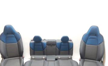 Lynk & Co 01 Complete Bekledingset - Nieuw beschikbaar voor biedingen