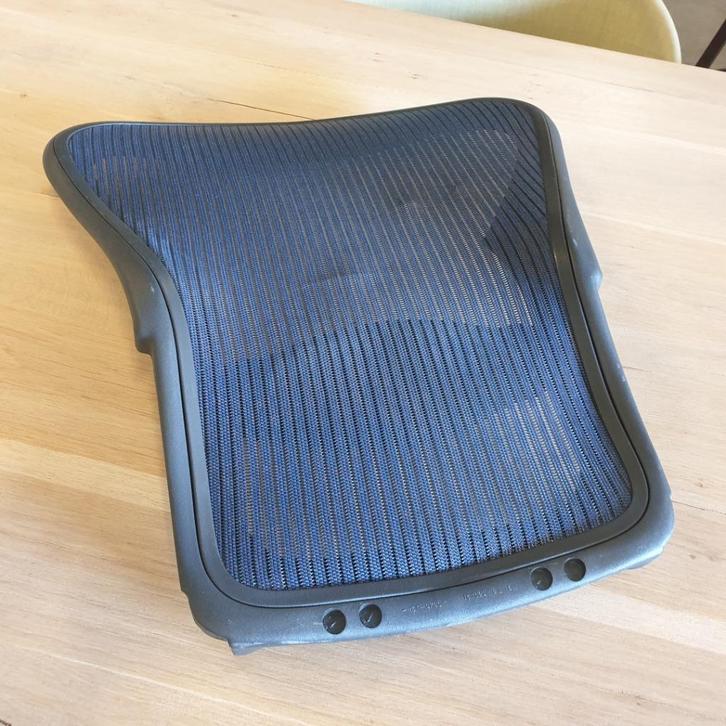 Herman Miller zeer nette rug voor een bureaustoel, Huis en Inrichting, Bureaustoelen, Zo goed als nieuw, Zwart, Ophalen