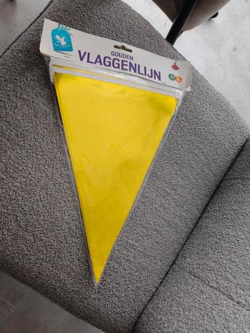 Nieuwe Gouden vlaggenlijn slingers beschikbaar voor biedingen