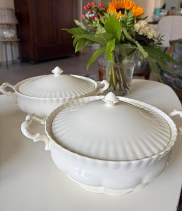 2 nette creme kleurige dekschalen Royal Albert Affinity beschikbaar voor biedingen