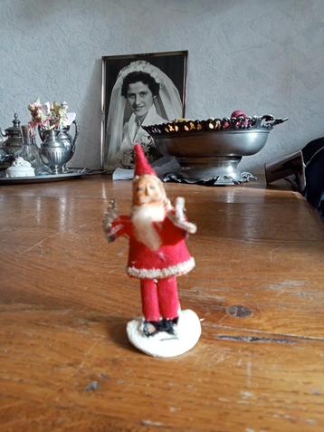  Kerstman met borstelboompje chenilla uit ongeveer 1945 beschikbaar voor biedingen