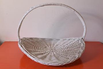 Zeer grote retro vintage jaren 70 rotan lectuurmand beschikbaar voor biedingen