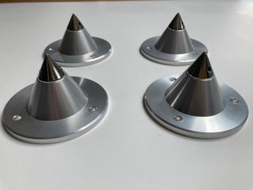 4 spikes B&W 800 /801 / 802 N of D1 beschikbaar voor biedingen