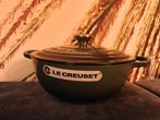 Le Creuset - Marmite - Gietijzeren Ovalen Pan - 26cm NIEUW, Huis en Inrichting, Ophalen of Verzenden, Nieuw, Gietijzer, Koekenpan of Braadpan