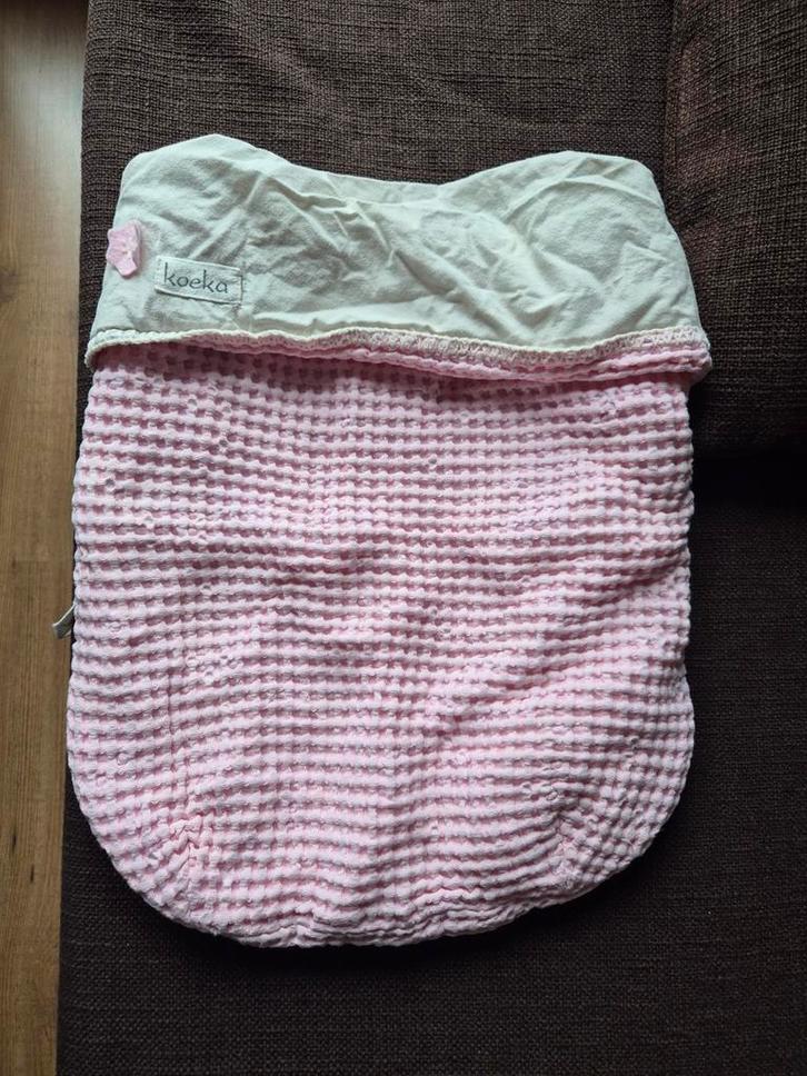 Maxicosi deken koeka roze, Kinderen en Baby's, Dekens, Slaapzakjes en Inbakerproducten, Zo goed als nieuw, Deken, 70 tot 85 cm