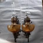 2 identieke, antieke olielampen voor aan de wand, Antiek en Kunst, Ophalen