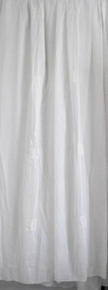 '1 DECORATIEVE WITTE VITRAGE ,LICHT GLANZENDE STRUCTUUR, beschikbaar voor biedingen