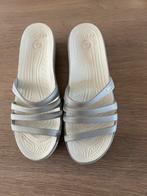 Crocs slippers met sleehakje, elegant model maat 11, Ophalen of Verzenden, Zo goed als nieuw, Beige