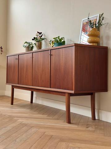 Vintage sideboard Deens design mahoniehout jaren 50/60/70 beschikbaar voor biedingen