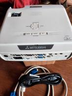Mitsubishi Beamer, Audio, Tv en Foto, Beamers, Ophalen of Verzenden, Zo goed als nieuw