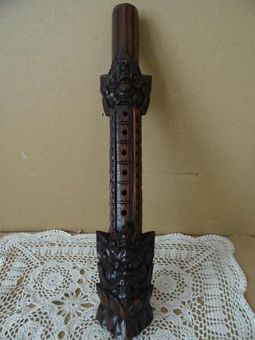 Indonesische ringfluit bandfluit Bali houtsnijwerk 34cm 1960 beschikbaar voor biedingen