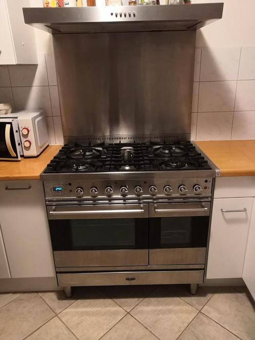 Boretti fornuis en afzuigkap te koop. Breedte 90 cm., Witgoed en Apparatuur, Fornuizen, Gebruikt, Vrijstaand, Gas, 5 kookzones of meer