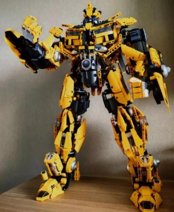 Gele Mecha Krijger 61 cm beschikbaar voor biedingen